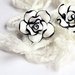 Madingi auskarai  black/white Rose