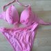 Rožinės spalvos maudymosi kostiumėlis