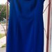 ryškiai mėlyna (karališka spalva) suknelė