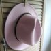 Nauja rožinė skrybėlė 
