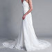 Ilga balta puošni vestuvinė suknelė