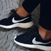 Nike roshe run batai juodi