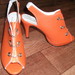 Oranžiniai sandalai