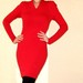 Raudona nauja suknelė