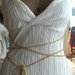 balta puosni suknelė:)