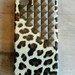 Leopardinis iPhone dekliukas su kniedem