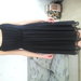 juoda vidutinio ilgio suknele