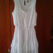 Balta šilkinė suknelė