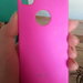 Iphone 4s ryškiai rožinis dėkliukas