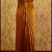 Ilga auksinė gofruota suknelė