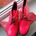 Ryškiai rožiniai lakuoti batai