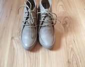 Nauji odiniai batai