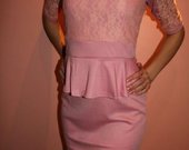Nauja šviesiai rožinė peplum suknelė