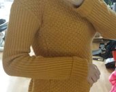 Mustard spalvos high-low megztinis