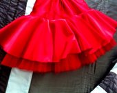 Raudona šventinė suknelė su švarkeliu
