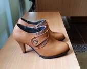 Nauji madingi ryškiai rudi batai
