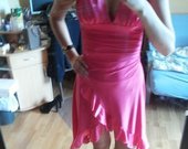 Rožinė ilgėjanti proginė suknelė