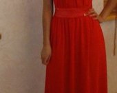 ilga raudona suknele