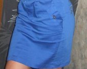 Madingas sodrios spalvos mėlynas sijonas