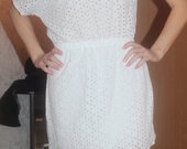 Balta vasarine suknele