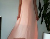 Persiko spalvos suknelė