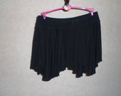 Juodas klastuotas trumpas sijonas