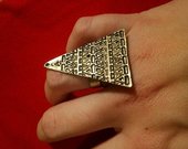 Madingi žiedai trikampiai (aukso, sidabro spalvų)