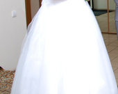 Balta vestuvine suknele