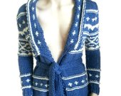 RANKŲ DARBO vienetinis surišamas megztinis