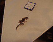 Auksinė"salamandra" su juodais Swarovskiais