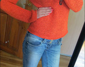 Ryškus oranžinis megztinis