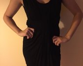 Trumpa juoda suknelė