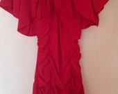 Raudona trumpa suknelė su švarkeliu