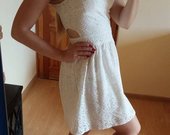Balta elegantiška suknelė