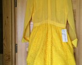 Geltona nauja suknele