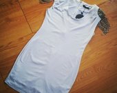 Pilka suknelė su antpečiais