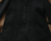 Vyriskas juodas paltas