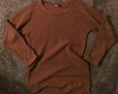 Ilgas rudas megztinis