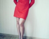 Raudona daili suknelė