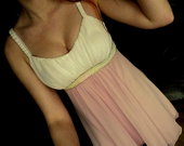 Rožinė stilinga trumpa suknelė
