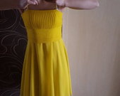 Geltona stilinga suknele