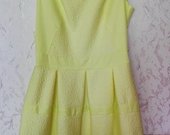 geltona puošni suknelė