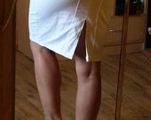 Baltas tampraus audinio sijonas