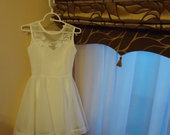 Parduodu trumpą baltą suknelę