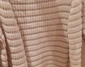 dryžuotas megztinis