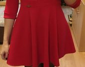 Nereali raudona suknytė