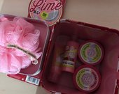 SOAP AND GLORY