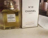 Chanel N19 