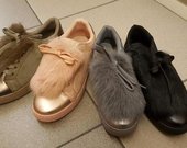 Įvairių dydžių batai su pųkučiais