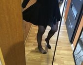 Trumpas juodas sijonas